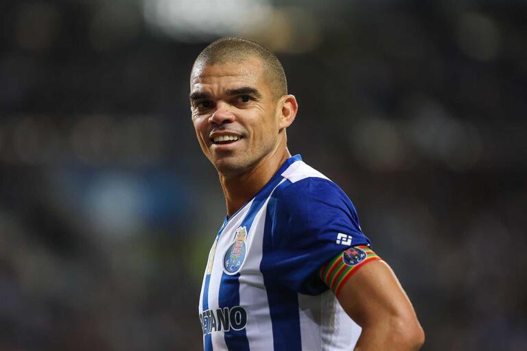 FC Porto-Antuérpia lá fora: Pepe decisivo, essencial alcançado