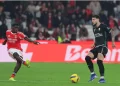 Daniel Banjaqui em ação no Benfica vs Estrela da Amadora
