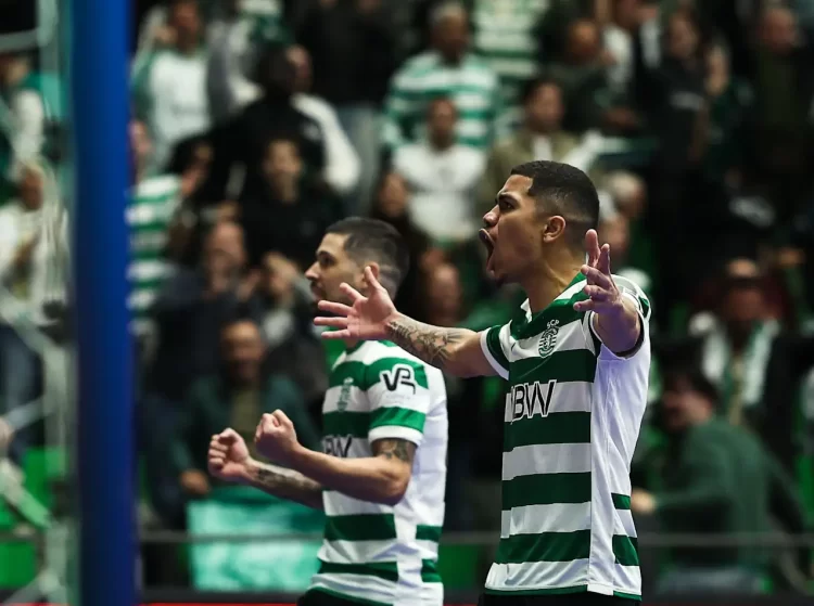 Sporting Goleia Benfica E Relança Final Do Campeonato Nacional 1 Sporting vs benfica no futsal foi um jogo de loucos e colocou leões na final 4 da liga dos campeões