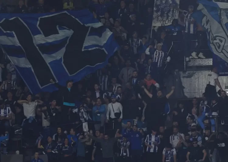 Novo Caso No Benfica Vs Porto! Adeptos Dos Dragões Revoltados 1 Novo caso no benfica vs porto: entrada de adeptos dos dragões gerou revolta