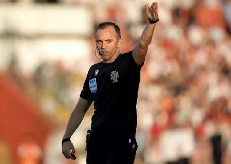 Adeptos Do Sporting 'Insultam' João Pinheiro: &Quot;Fraco&Quot;, &Quot;Hipócrita&Quot; E &Quot;Miséria&Quot; 1 Adeptos do sporting 'insultam' joão pinheiro: "fraco", "hipócrita" e "miséria"