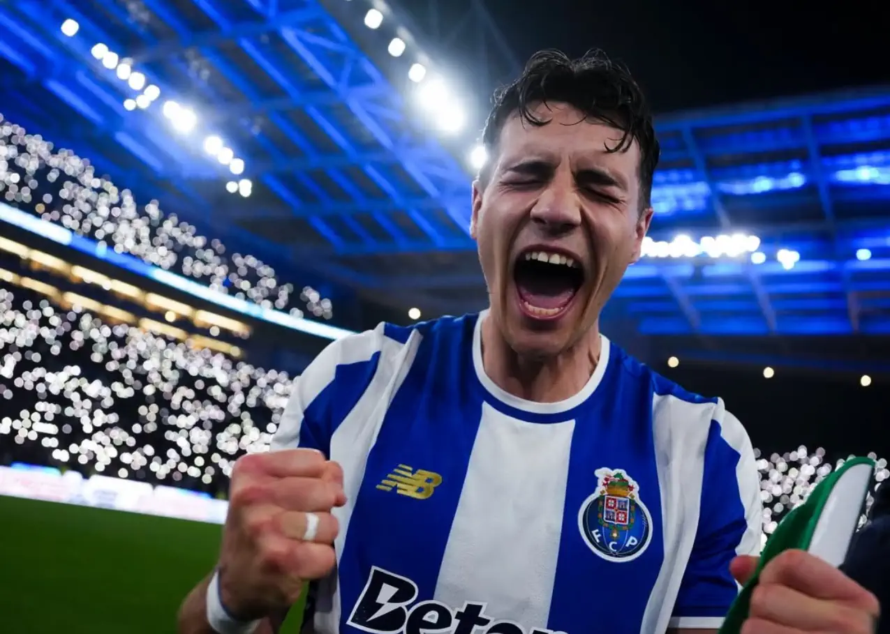 FC Porto aciona cláusula de compra de Jakub Kiwior por 24 milhões de euros