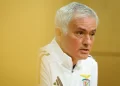 O benfica já apresentou proposta de renovação a josé mourinho, que também espera pela real madrid