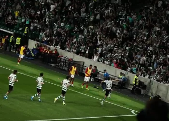 Arbitragem sob fogo: lance polémico no sporting vs santa clara gera reação