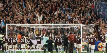 Sporting e benfica torcem por aston villa na liga europa e na premier league