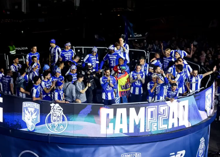 Jogador Do Porto Pode Apanhar 4 Jogos De Castigo E O Culpado É Frederico Varandas 1 Jogador do porto pode ser suspenso por 4 jogos depois de insultos na direção de frederico varandas
