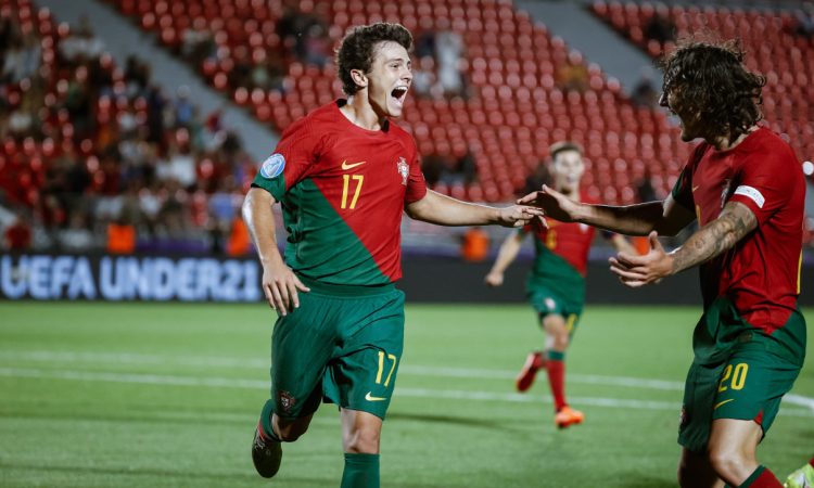 João neves (créditos sl benfica)