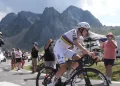 Tadej pogacar assinou uma exibição incrível e quase acabou com o tour de france